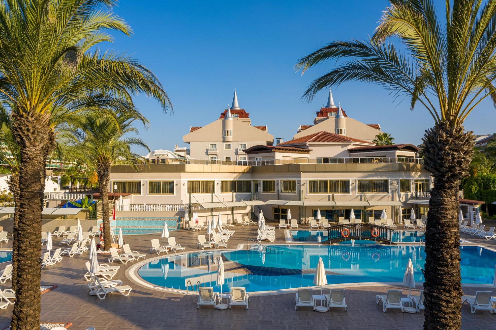 Aydinbey Famous Ośrodek wypoczynkowy 5*